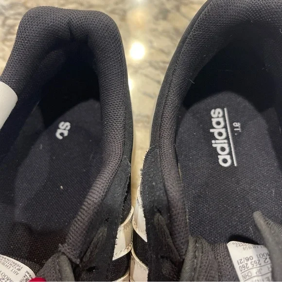 Adidas Retrorun Womens Sneakers Black White Retro Running Shoes EH1859 Size 9.5 - Picture 15 of 15